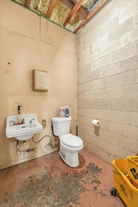 Thriving Commercial Tire Shop - image 15