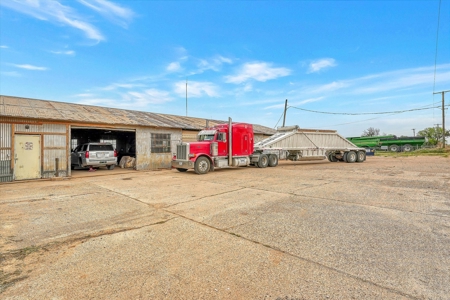Thriving Commercial Tire Shop - image 23