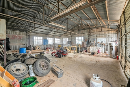 Thriving Commercial Tire Shop - image 29