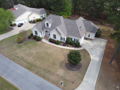 Custom home in a gated waterfront, golf community in NC - image 16