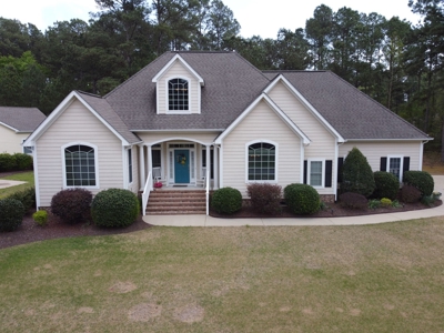 Custom home in a gated waterfront, golf community in NC - image 14