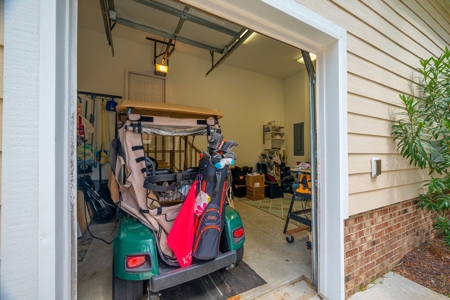 Custom home in a gated waterfront, golf community in NC - image 12