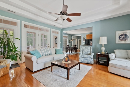 Custom home in a gated waterfront, golf community in NC - image 43