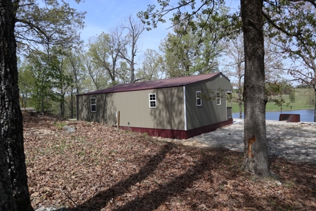 Ozarks Cattle Ranch With Lake And Cabin Near Salem Arkansas - image 30