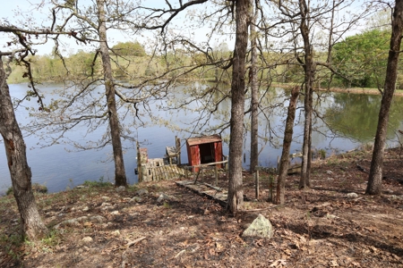 Ozarks Cattle Ranch With Lake And Cabin Near Salem Arkansas - image 33