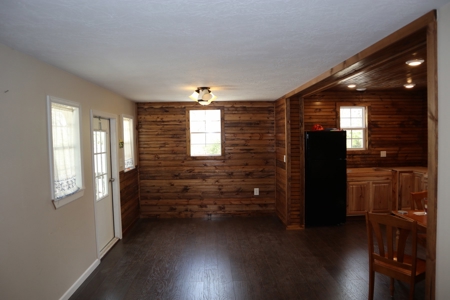 Ozarks Cattle Ranch With Lake And Cabin Near Salem Arkansas - image 35