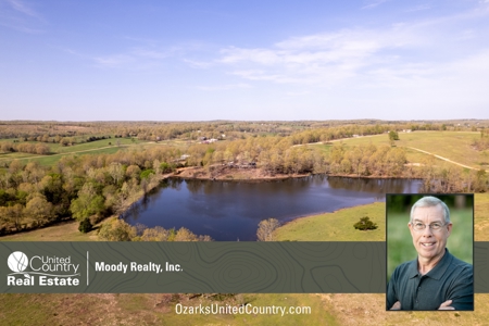 Ozarks Cattle Ranch With Lake And Cabin Near Salem Arkansas - image 45