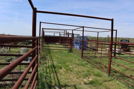 Ozarks Cattle Ranch With Lake And Cabin Near Salem Arkansas - image 8