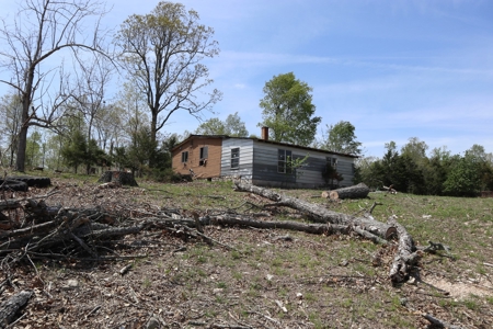 Ozarks Cattle Ranch With Lake And Cabin Near Salem Arkansas - image 17