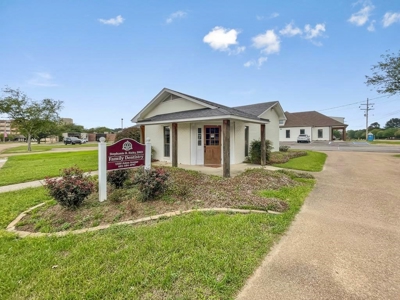 Commercial Office Space for Sale McComb MS - image 1