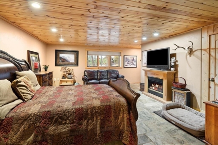 Whitefish Luxury Log Home For Sale - image 12