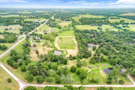 Country Home for Sale in Canton, Texas - image 2