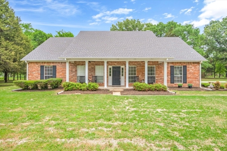 Country Home for Sale in Canton, Texas - image 1