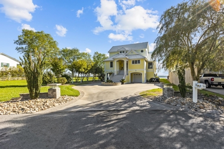 Riverfront Home with Extra Lot for Sale on the Pamlico River - image 16