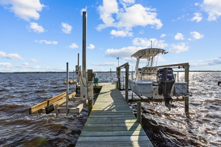 Riverfront Home with Extra Lot for Sale on the Pamlico River - image 10