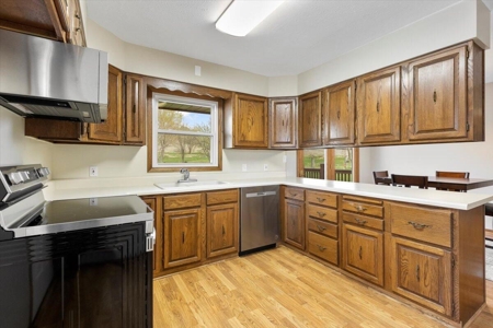 Home For Sale With An Acrage ! - image 6