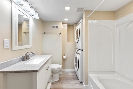 Home For Sale With An Acrage ! - image 23