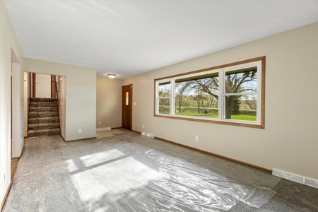 Home For Sale With An Acrage ! - image 11