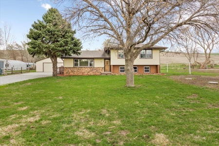 Home For Sale With An Acrage ! - image 2