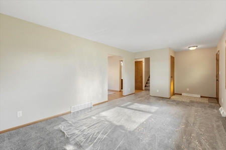 Home For Sale With An Acrage ! - image 12