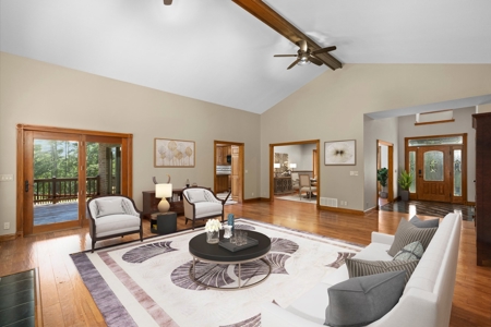Piedmont MO Country Home and Land for sale - image 8