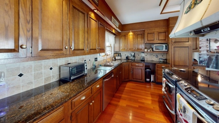 Lakefront Home on Long Lake - image 19