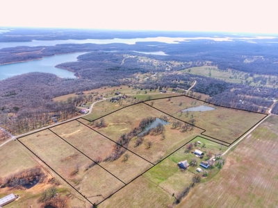 Beautiful Build Tract Located Less Than 1 Mile From The Lake - image 2