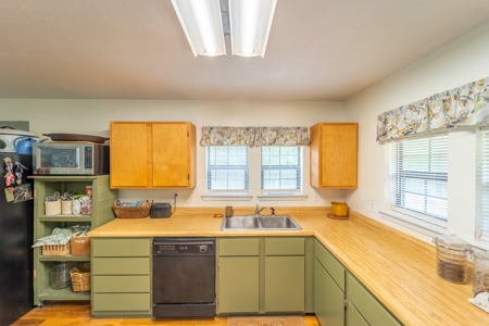 Ozarks Hobby Farm Near Salem Arkansas - image 4