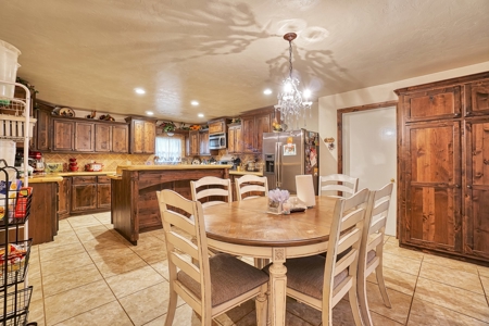 Custer County Home for Sale, Clinton, OK Auction - image 17