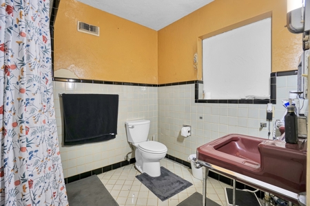 Custer County Home for Sale, Clinton, OK Auction - image 22