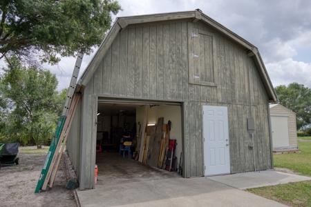 3BR, 2BA home wit 2-story barn on 5.79 acres! Arcadia, FL - image 42