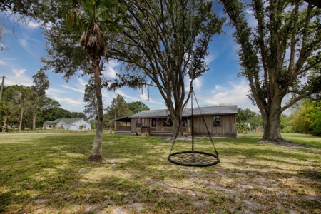3BR, 2BA home wit 2-story barn on 5.79 acres! Arcadia, FL - image 1