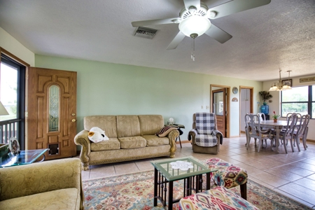 3BR, 2BA home wit 2-story barn on 5.79 acres! Arcadia, FL - image 17