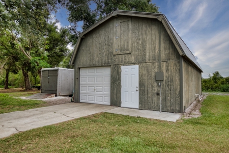 3BR, 2BA home wit 2-story barn on 5.79 acres! Arcadia, FL - image 39