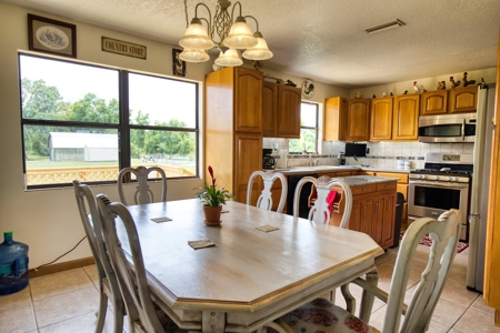 3BR, 2BA home wit 2-story barn on 5.79 acres! Arcadia, FL - image 20