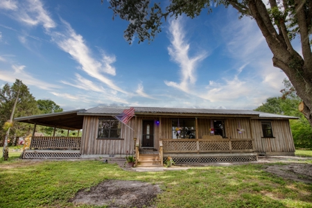 3BR, 2BA home wit 2-story barn on 5.79 acres! Arcadia, FL - image 2