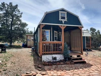 Adorable off grid Tiny Home - image 1