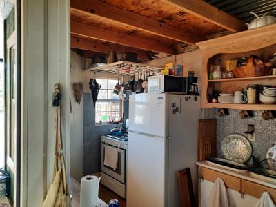 Adorable off grid Tiny Home - image 29