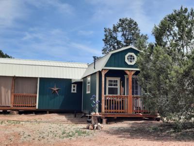 Adorable off grid Tiny Home - image 12