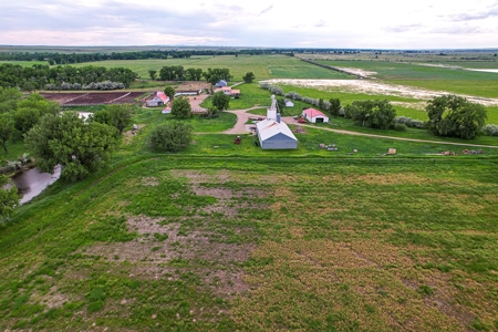Milk River Valley Ranch For Sale In Northeastern Montana - image 48