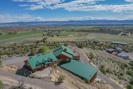 Montrose Colorado Custom Home On Acreage - image 11