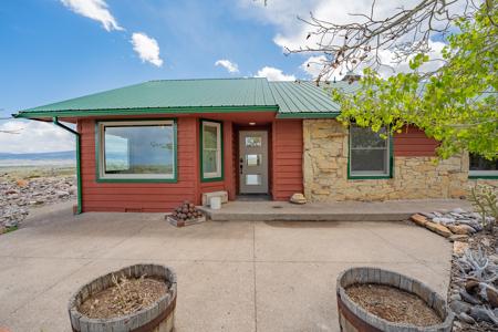 Montrose Colorado Custom Home On Acreage - image 4