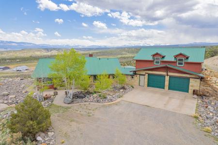 Montrose Colorado Custom Home On Acreage - image 35