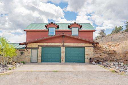 Montrose Colorado Custom Home On Acreage - image 2