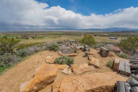 Montrose Colorado Custom Home On Acreage - image 9