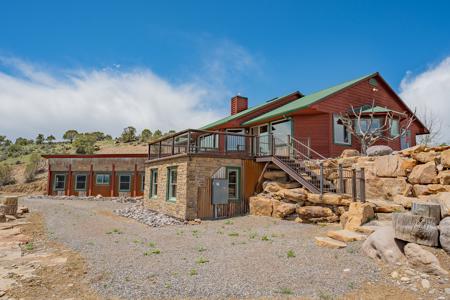 Montrose Colorado Custom Home On Acreage - image 10