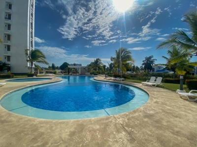 Two Bedroom Condo with community pool *SOLD* - image 4