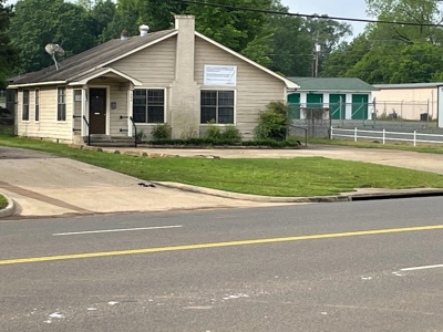 Commercial Building on Main Street in Atlanta - image 1