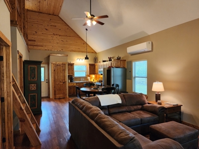 Cedar Lake Cabin - Adjoining National Forest - image 8
