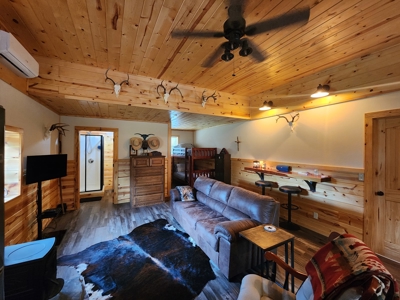 Cedar Lake Cabin - Adjoining National Forest - image 17